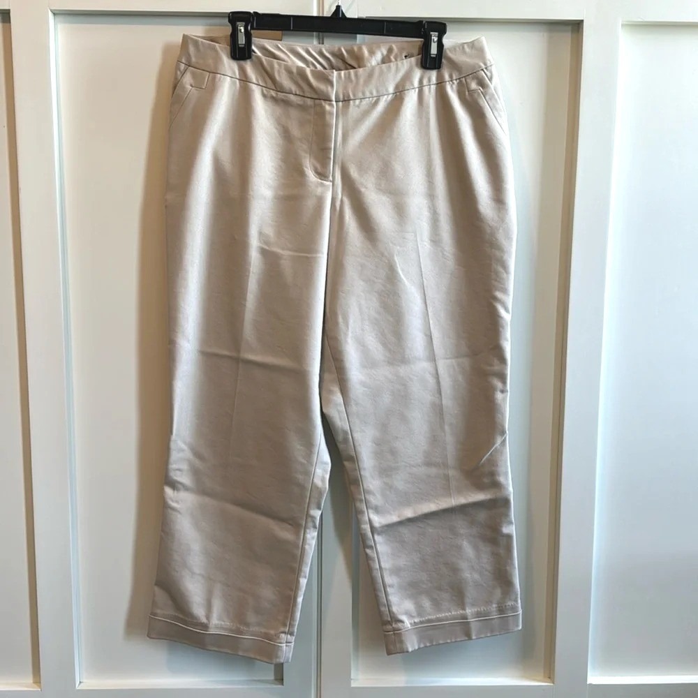 Lane Bryant Beige Cropped Pants Women Size 16 Cotton Blend Capris Casual Office